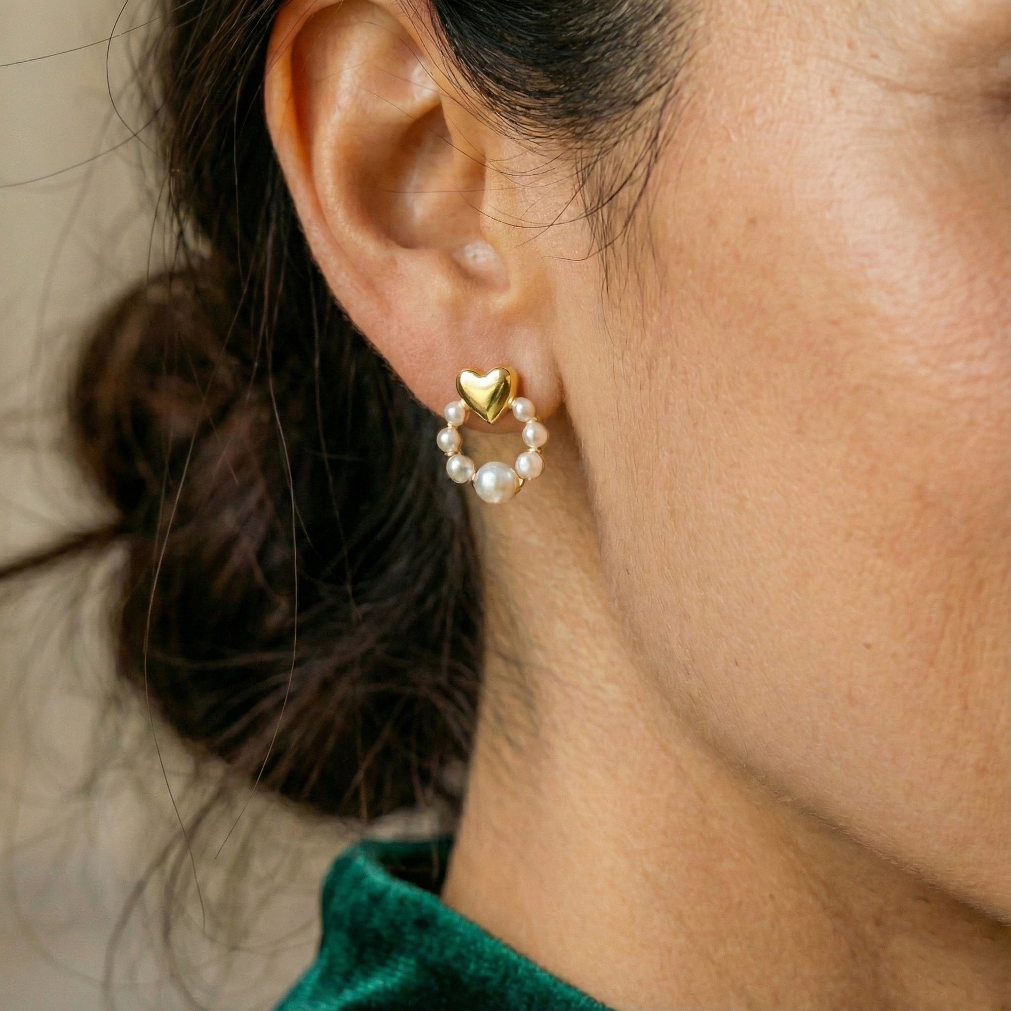 Oriana Pearl Hearts Earrings