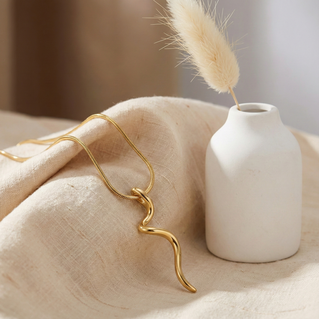 Abstract Wavy Pendant Necklace